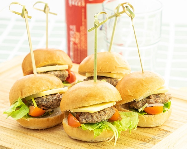 Bánh Hamburger mini được sử dụng trong bữa tiệc Teabreak